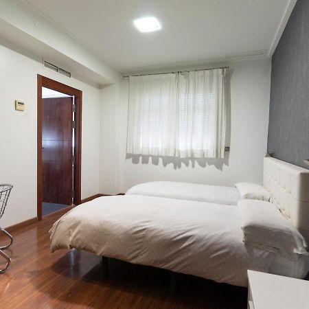 Hotel Lluna Alzira Buitenkant foto