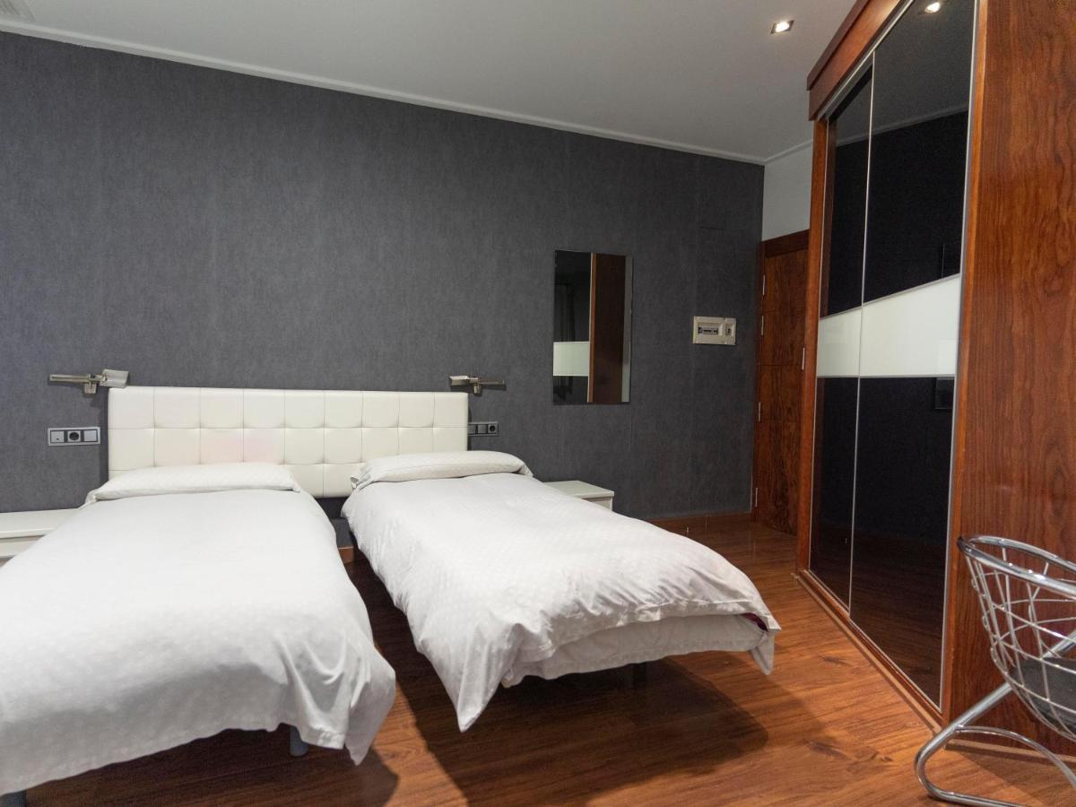 Hotel Lluna Alzira Buitenkant foto